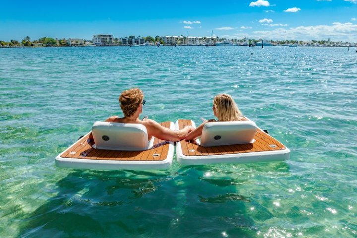 a small boat in a body of water